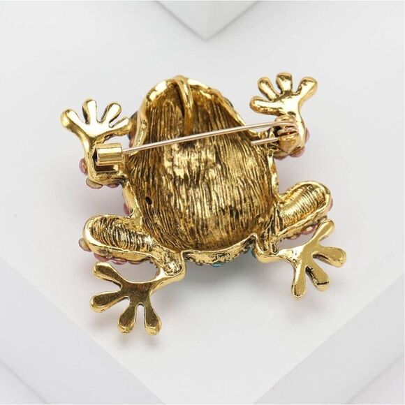 Super Cute Frog Brooch - Picture 2 of 4